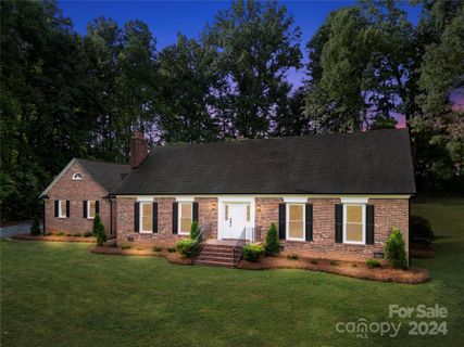 304 Fallingbrook Drive