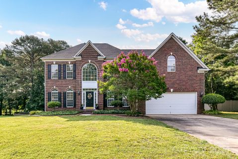 3012 Strawberry Road