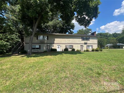810 10th Street Boulevard sold home in Oakland Heights, Hickory, NC
