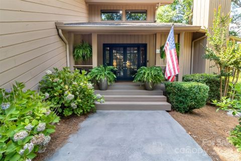 13 Heritage Drive