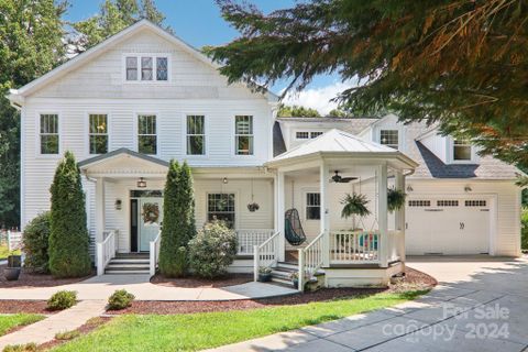 212 Ginseng Lane sold home in Long John Mt Estates, Hendersonville, NC
