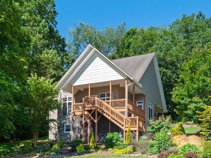 141 Clear Vista Lane sold home in Clear Vista, Asheville, NC