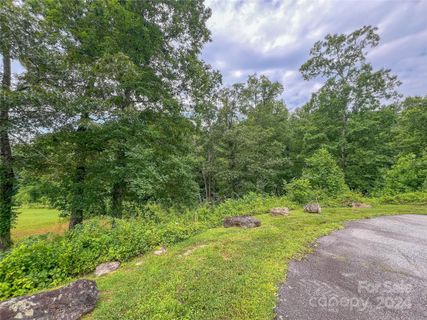 225 A Virea Drive sold home in Avirea, Hendersonville, NC