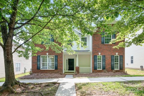 13311 Waverton Lane