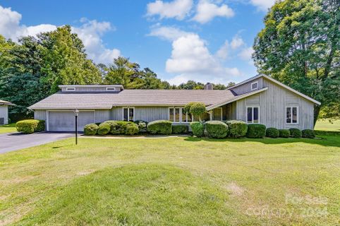 8501 Raintree Lane