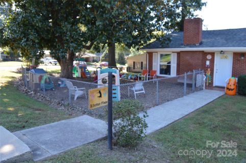 437 Hillcrest Road