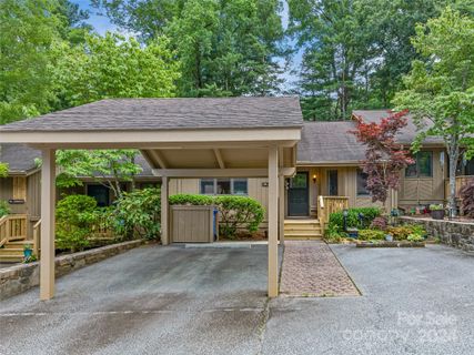 904 Red Oak Drive