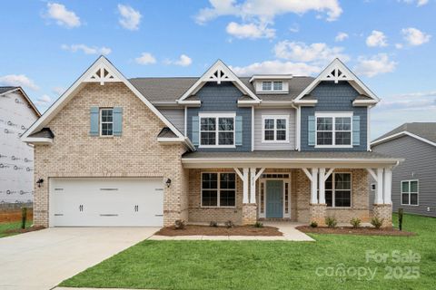 232 E Warfield Drive sold home in Oakridge Farms, Mooresville, NC