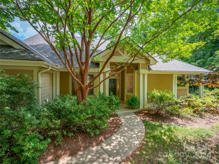 200 Shady Laurel Court