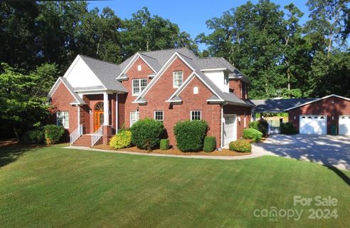 109 Devonshire Lane sold home in Greystone, Salisbury, NC