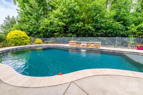 124 Tomahawk Drive