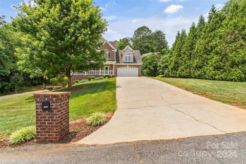 2531 Henry Falls Drive sold home in Old River Falls, Hickory, NC