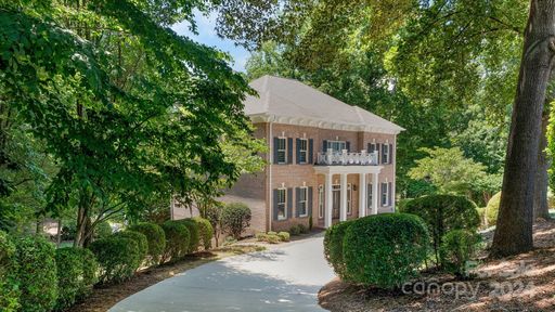 Previously sold for $750,000