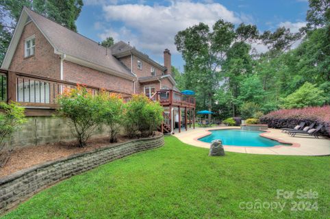 14824 Hickory View Lane