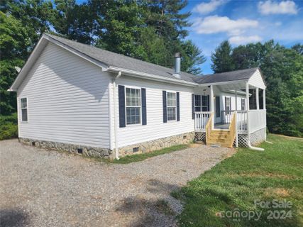 1184 Silverbrook Drive sold home in QUAKER MEADOWS, Morganton, NC