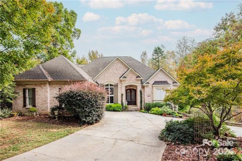 309 Hillandale Drive sold home in Sardis Terrace, Charlotte, NC