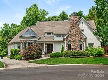 330 S Canterbury Road