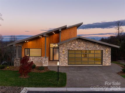 26 N Watchman Drive