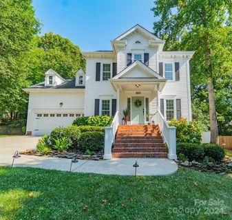 8103 Red Oaks Trail sold home in The Oaks On Providence, Waxhaw, NC