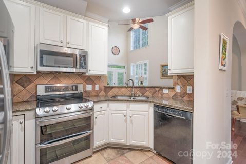 584 Pine Links Drive sold home in Lake Shore On Lake Wylie, Tega Cay, SC