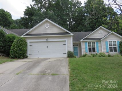 8276 Chatham Oaks Drive