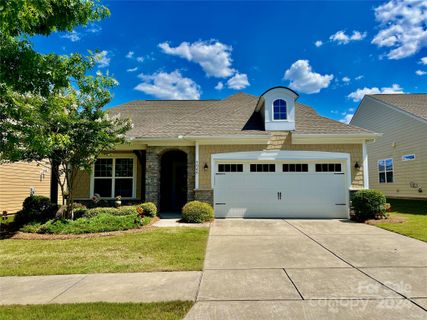 5040 Redwood Grove Trail