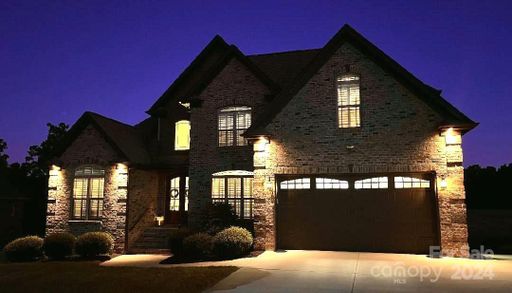 5147 Meadow Park Lane sold home in Abernethy Park, Hickory, NC