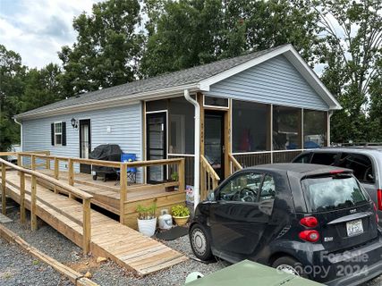 109 S Cardinal Drive
