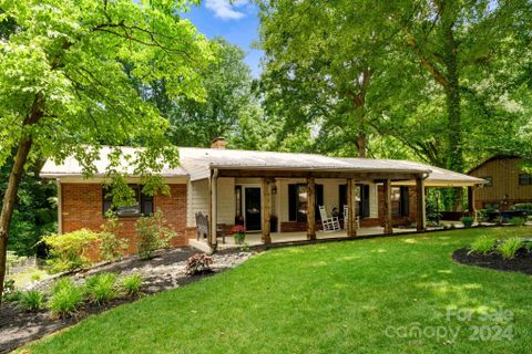 340 N Oakwood Drive sold home in Park Grove, Statesville, NC