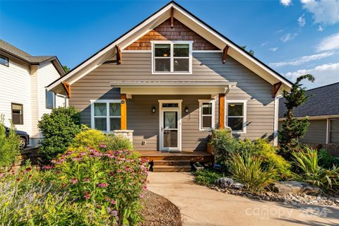48 Lamb Avenue