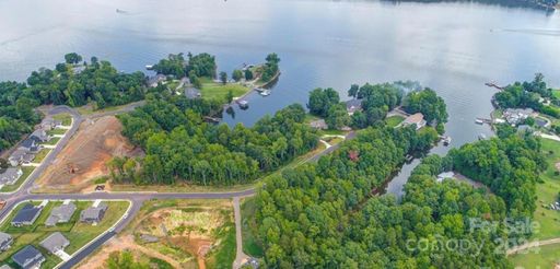5147 Watersail Way 32 sold home in Lake Crest, Lake Wylie, SC
