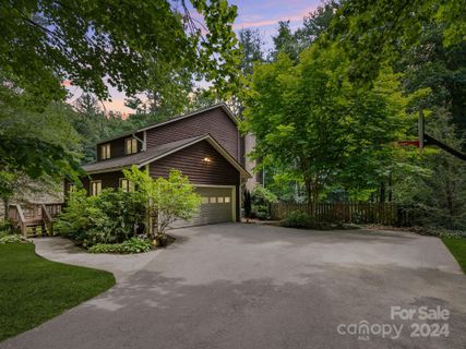 44 Tree Top Drive sold home in Glen Cove, Arden, NC
