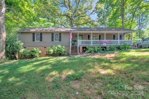 4019 Wonderland Drive sold home in Enchanted Forest, Matthews, NC