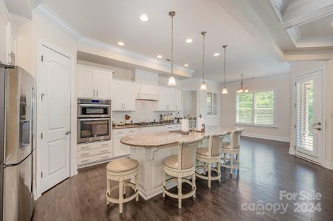 7937 Front Park Circle