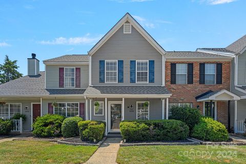 8228 Golf Ridge Drive sold home in Crestview II, Charlotte, NC
