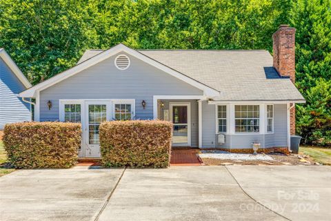 2918 Cherry Blossom Court