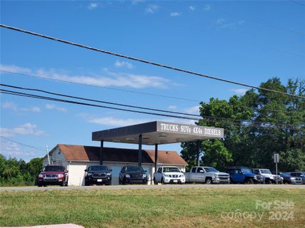 555 565 Turnersburg Highway