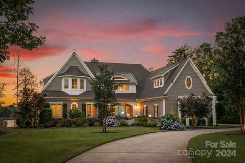 104 Woods Hole Court