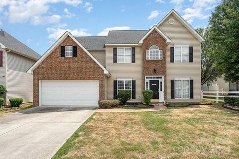 7110 Gallatin Lane sold home in Rocky River Village, Charlotte, NC