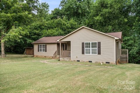 231 Nance Road sold home in Wildwood, Charlotte, NC
