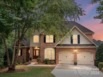 146 Canterbury Crossing sold home in Ashford On The Water, Fort Mill, SC