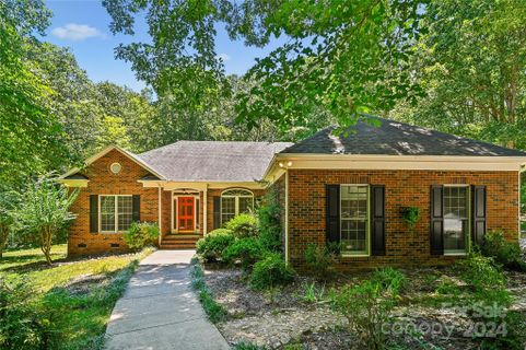 6715 Newman Road sold home in Crow Creek Acres, Waxhaw, NC
