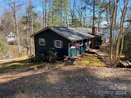 6037 Holiday Shores Avenue sold home in Holiday Shores, Nebo, NC