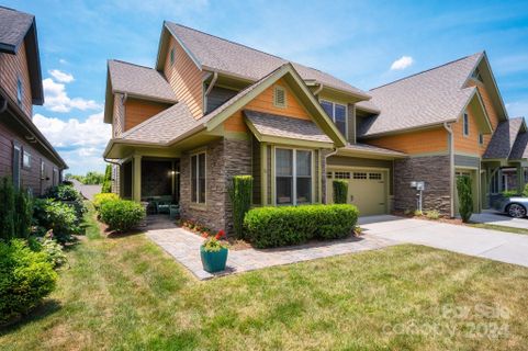 11 Holland Mountain View