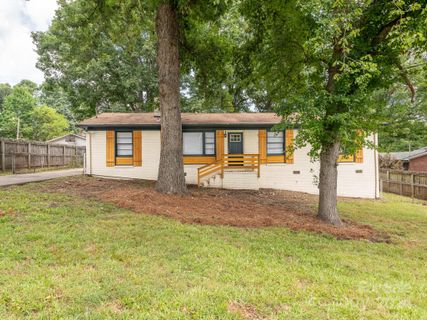 104 Delmont Court sold home in Edgewood Acres, Bessemer City, NC