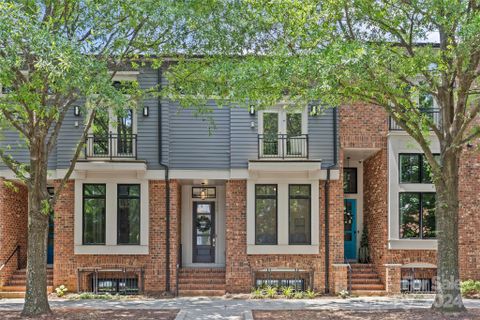 464 E 33rd Street