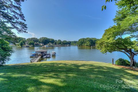 230 Shady Cove Road sold home in Shady Cove, Troutman, NC