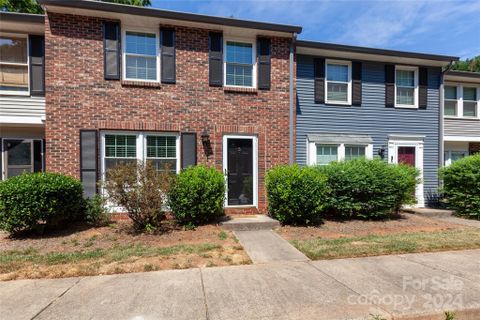 1201 Scaleybark Road B sold home in Pines at Woodlawn, Charlotte, NC