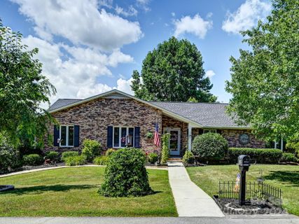 188 Mountain Valley Drive sold home in Mountain Valley, Hendersonville, NC