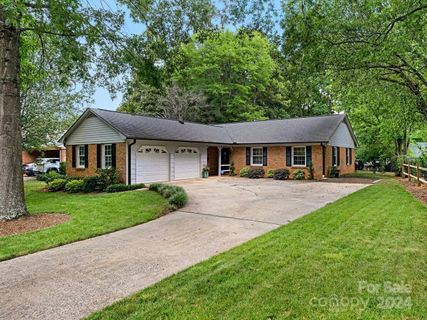 3523 Sulkirk Road